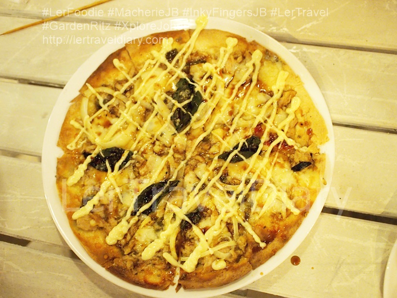 Spicy Tuna Teriyaki Pizza RM18.80. Tuna floss is mixed with spicy green chili paste on top of thin crust.